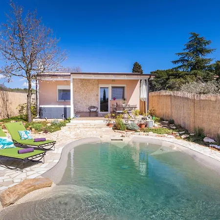 Ferienhaus Awesome In *