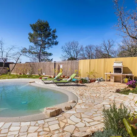 Ferienhaus Awesome In *