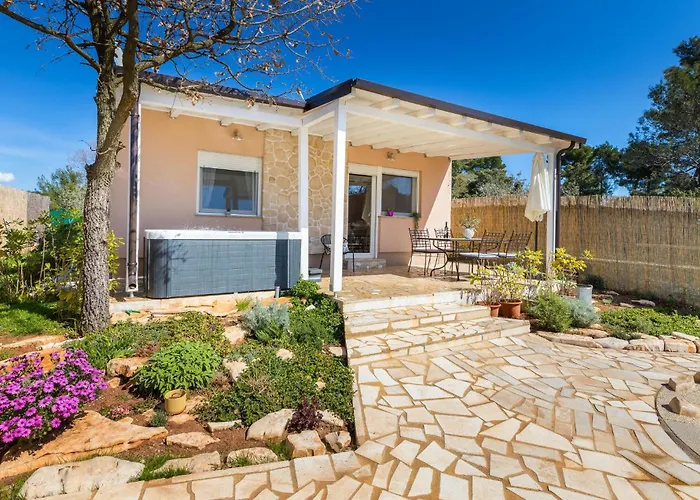 Vakantiehuis Awesome In Peroj